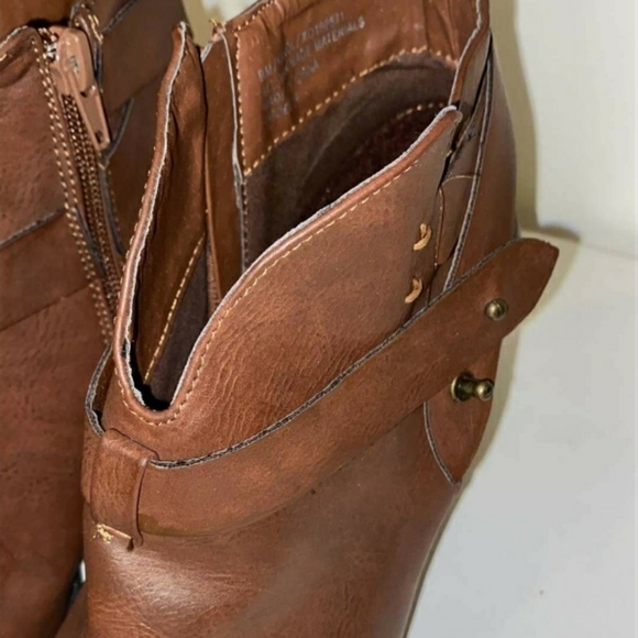 Bruno Rossy Women" Karol Booties - Picture 6 of 9